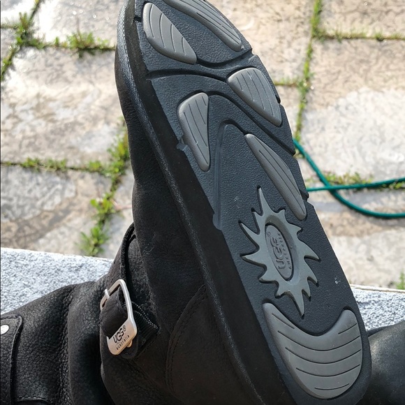 Super cozy warm UGG winter boots - Picture 7 of 7